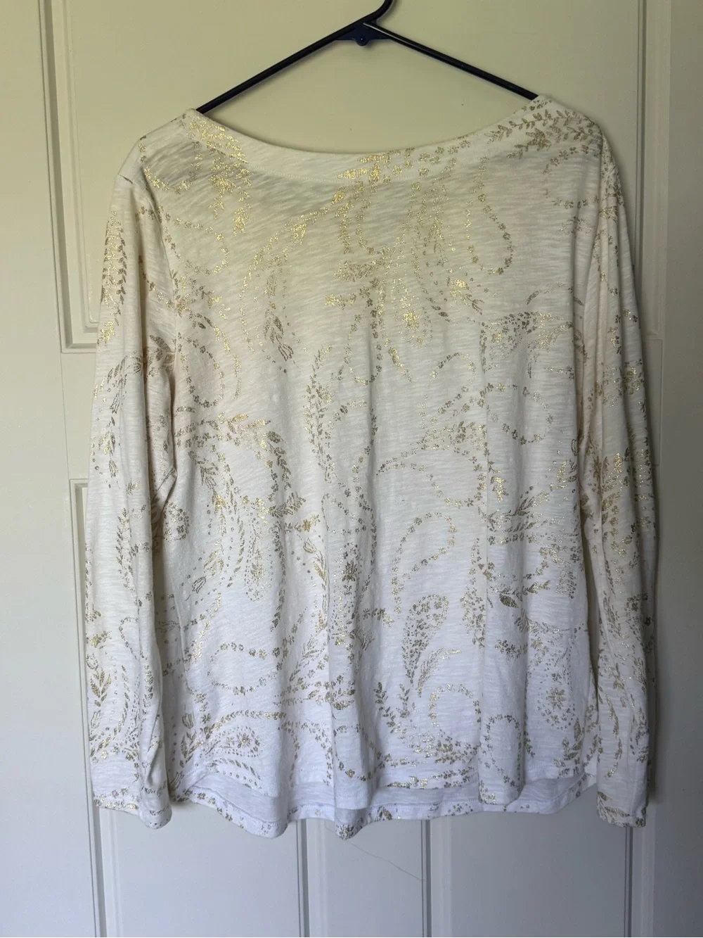 St. John's Bay Women's Cream Long-Sleeve Metallic Swirl Top